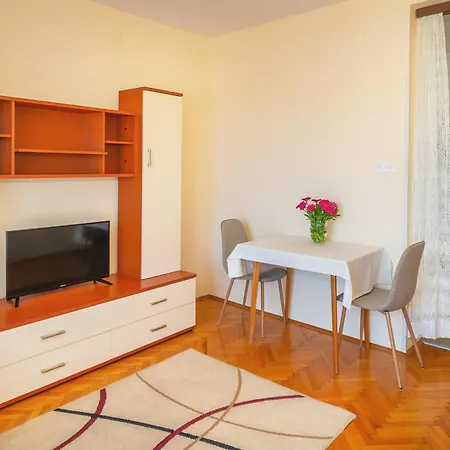 Apartment & Ljubica *